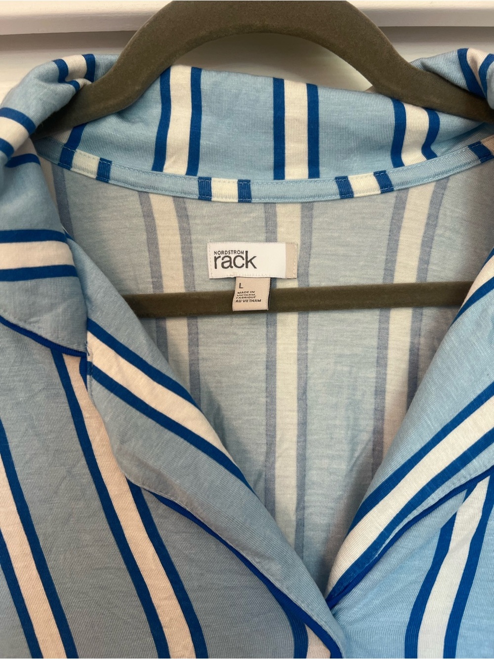 Nordstrom rack light blue pajama top _- Women’s Large - Picture 3 of 5